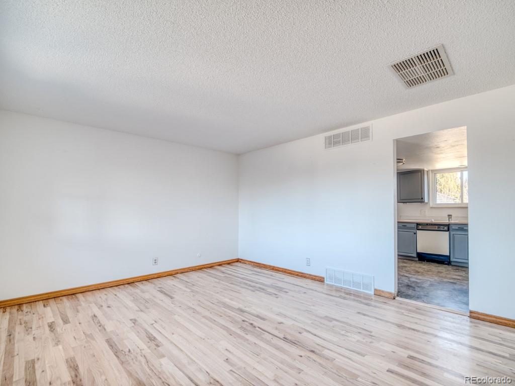 MLS Image #6 for 4994  scranton court,denver, Colorado