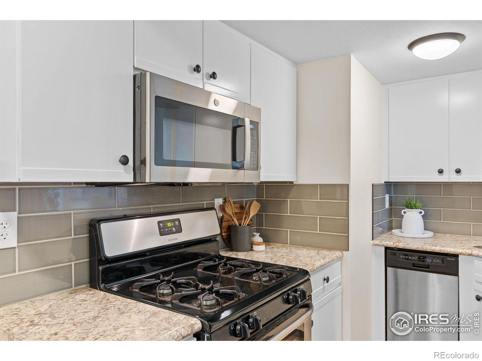 MLS Image #18 for 284 s taft court,louisville, Colorado