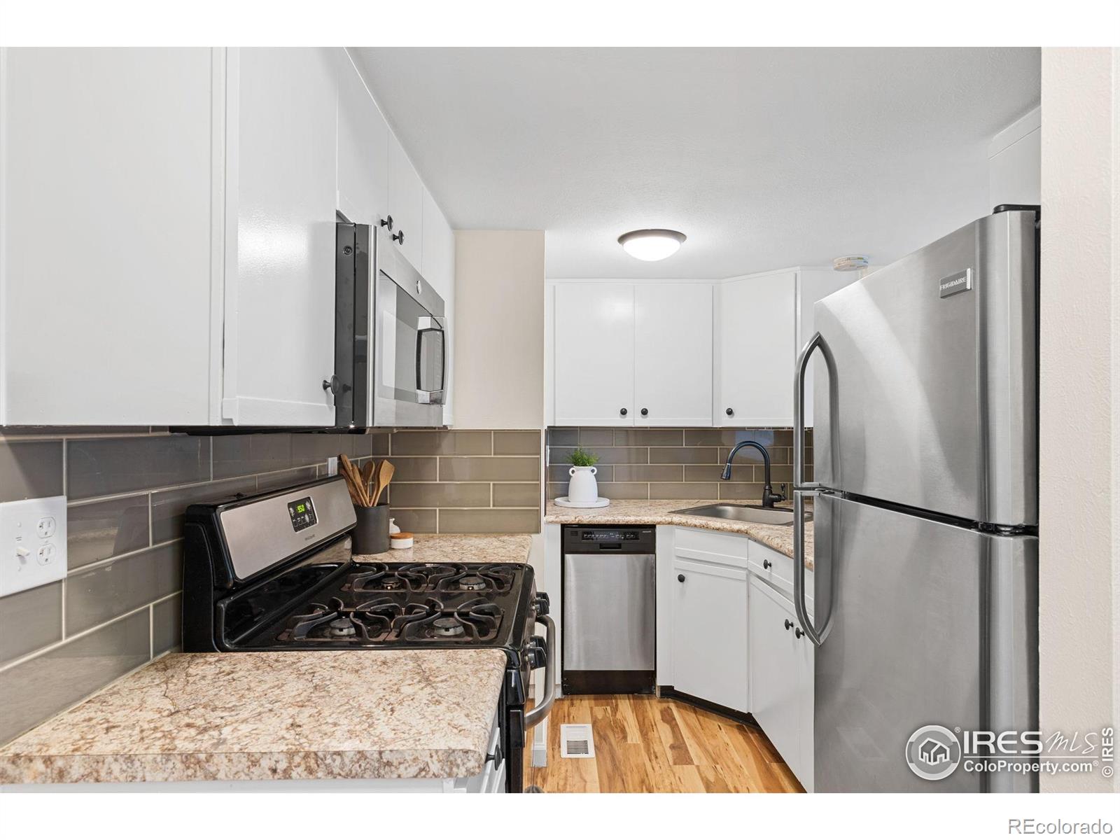 MLS Image #19 for 284 s taft court,louisville, Colorado