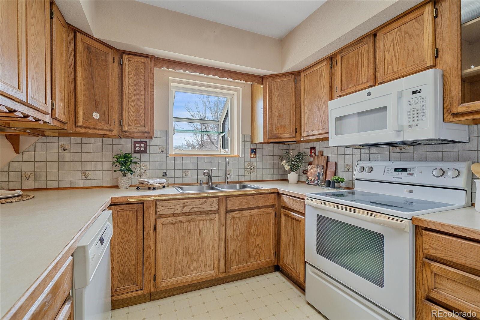 MLS Image #7 for 16475 w 63rd place,golden, Colorado