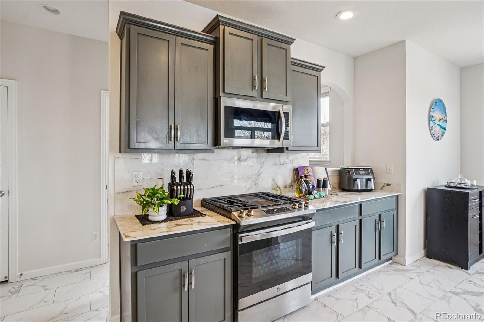 MLS Image #13 for 12339  syracuse street,thornton, Colorado
