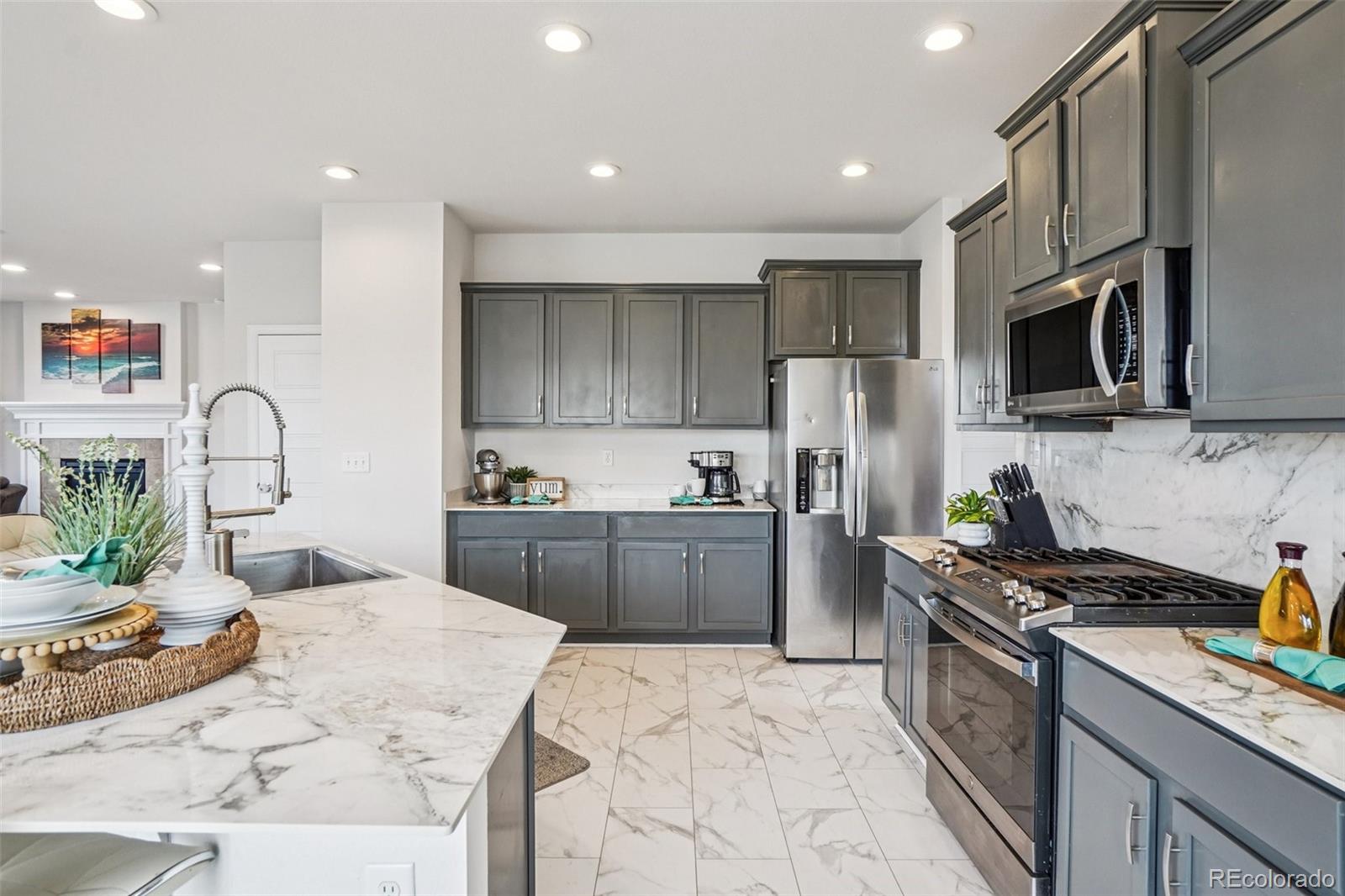MLS Image #14 for 12339  syracuse street,thornton, Colorado