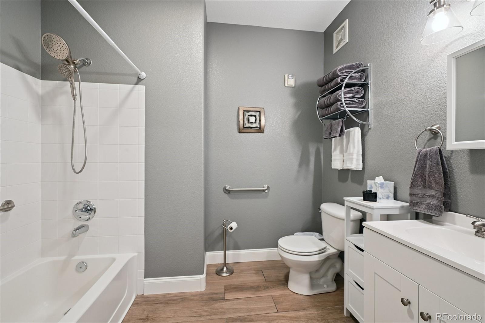 MLS Image #14 for 5255  memphis street,denver, Colorado
