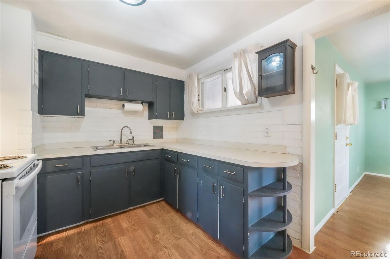 MLS Image #7 for 1915 e jackson street,colorado springs, Colorado