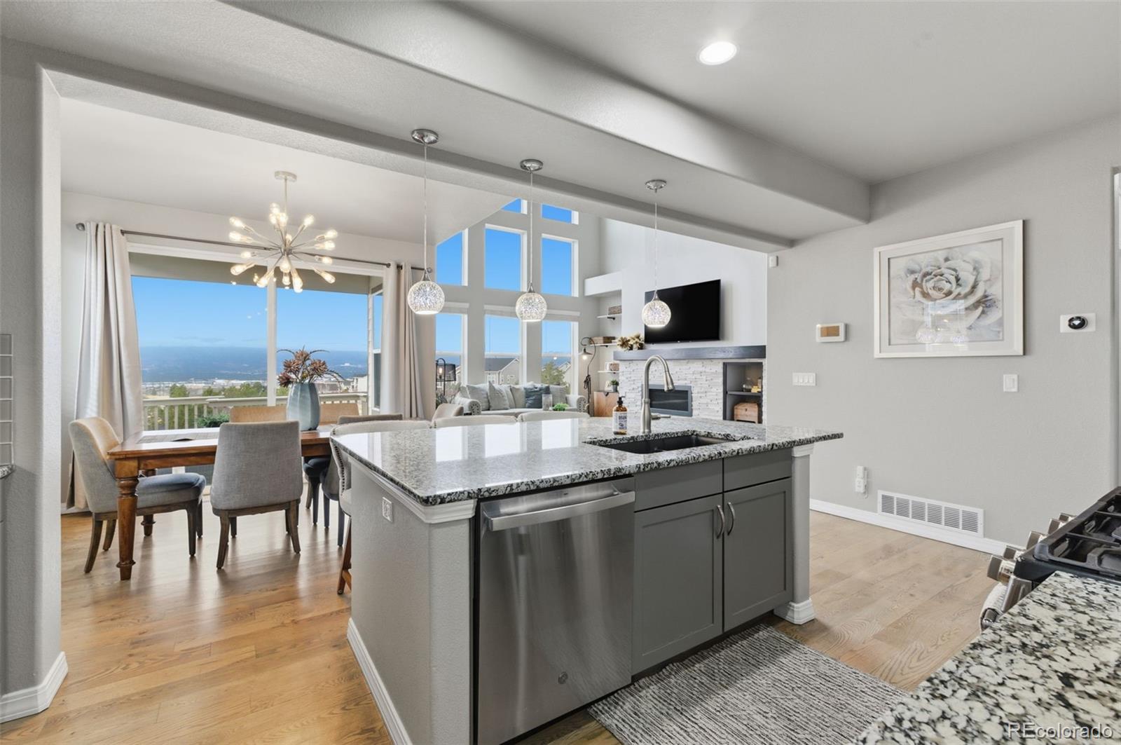 MLS Image #11 for 10902  echo canyon drive,colorado springs, Colorado