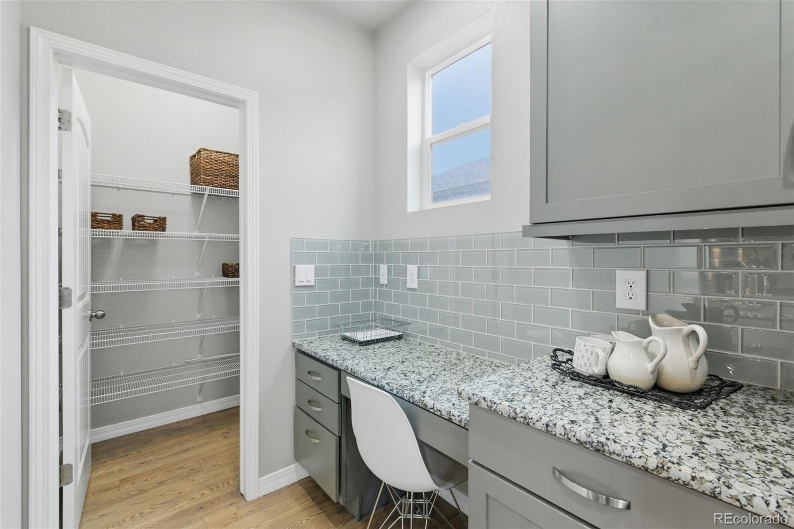 MLS Image #13 for 10902  echo canyon drive,colorado springs, Colorado