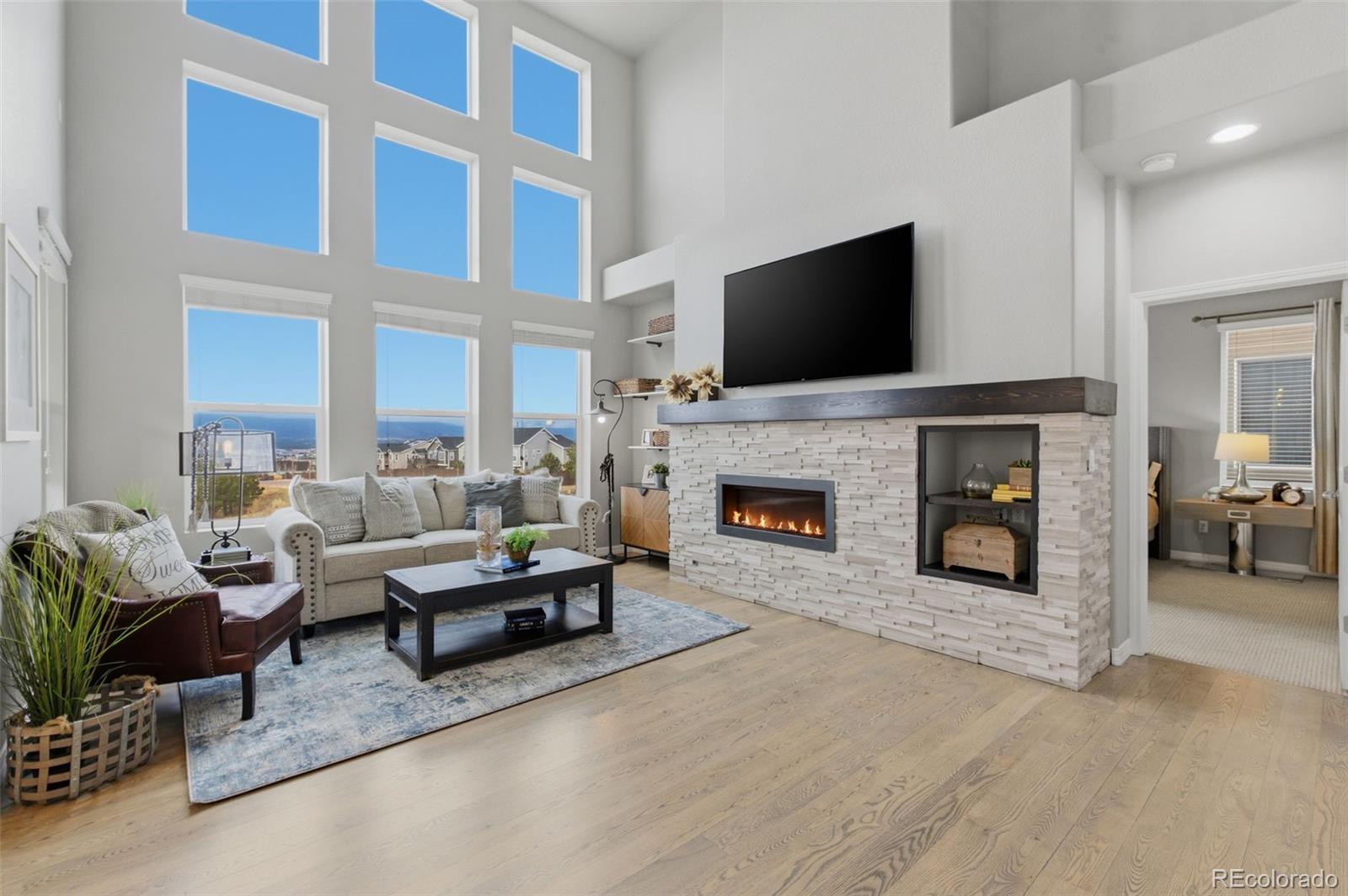 MLS Image #2 for 10902  echo canyon drive,colorado springs, Colorado