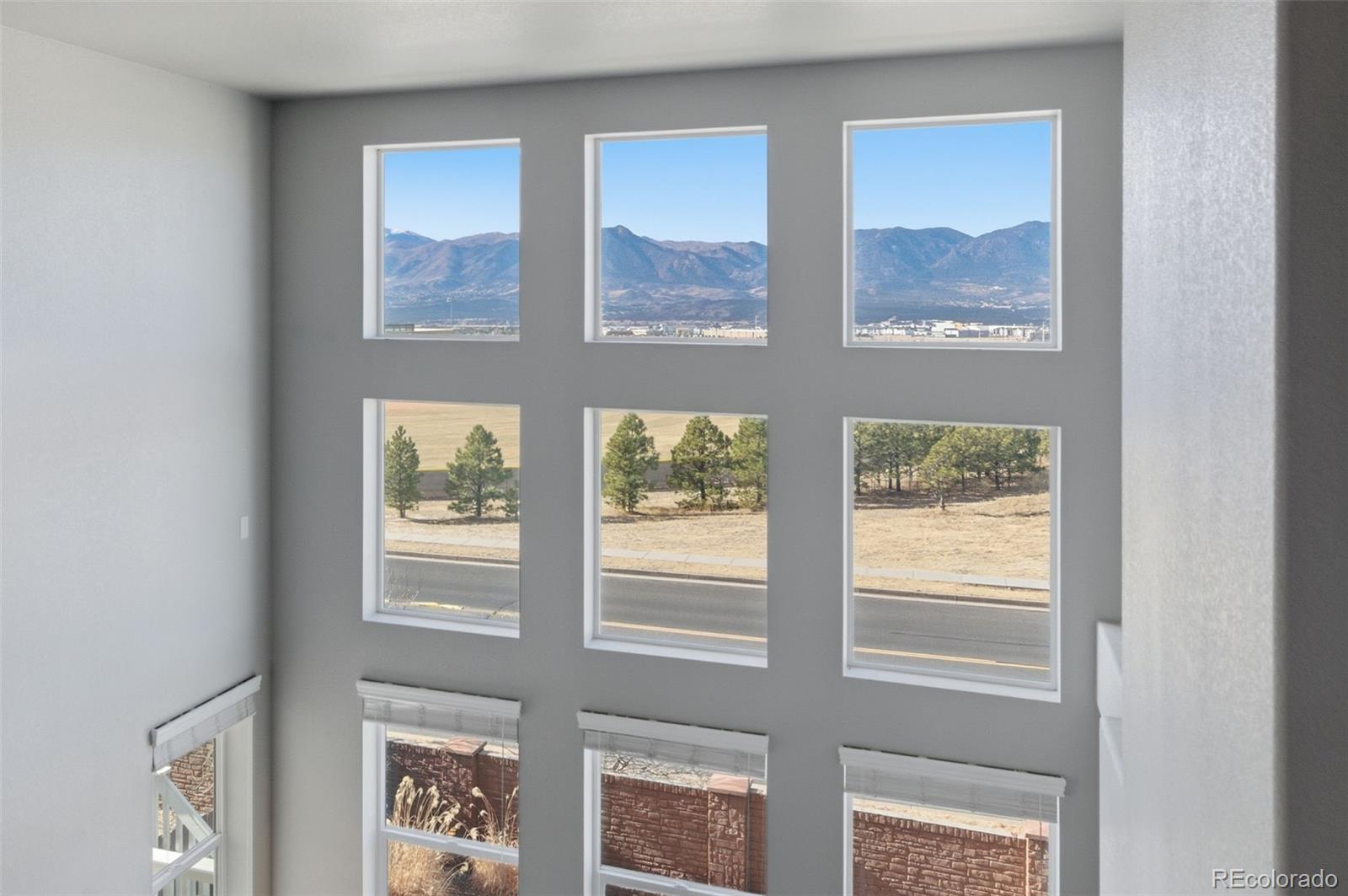 MLS Image #23 for 10902  echo canyon drive,colorado springs, Colorado