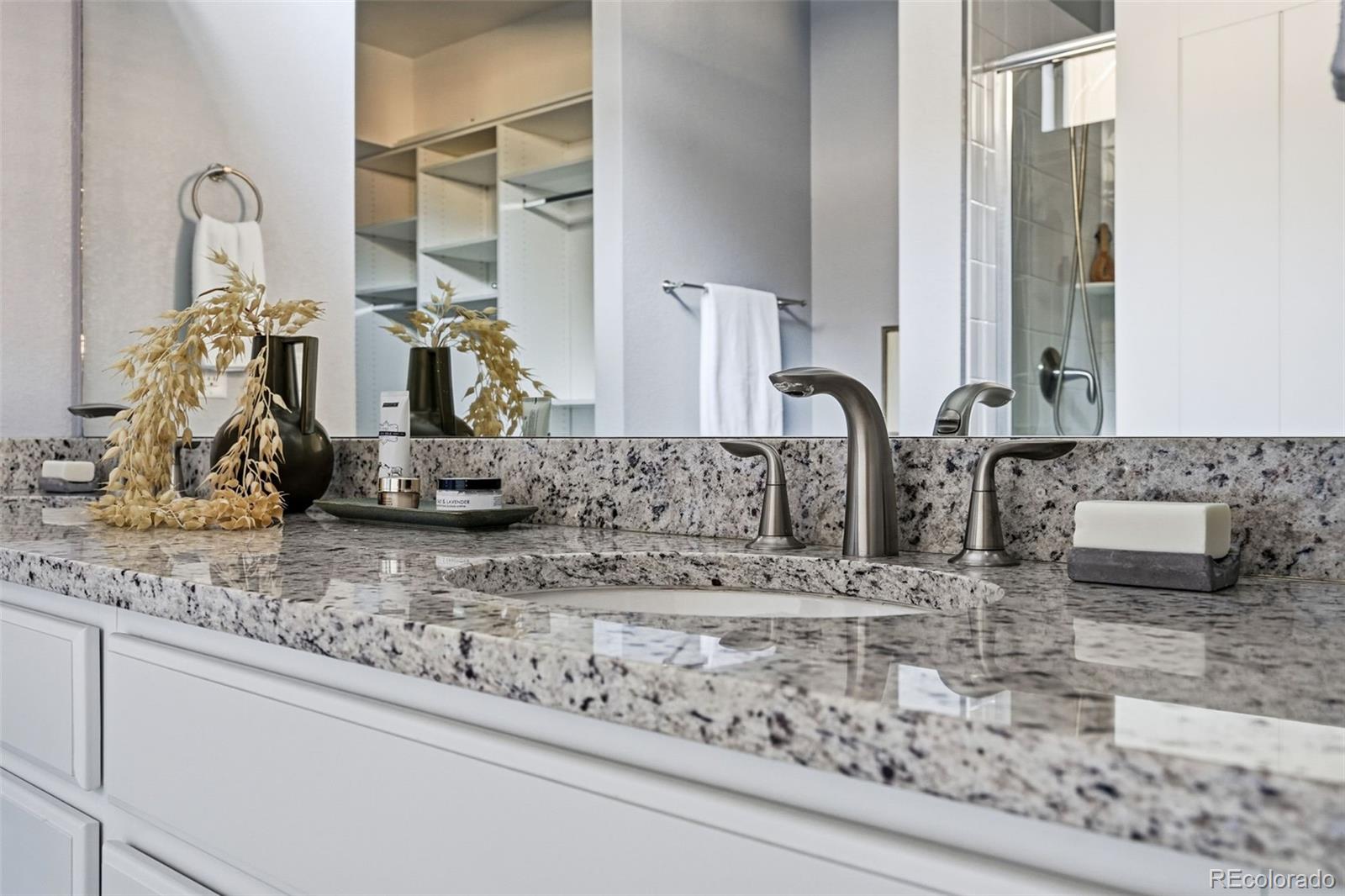 MLS Image #25 for 11248 e 25th drive,aurora, Colorado