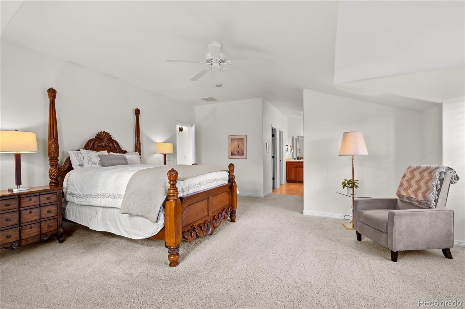 MLS Image #10 for 4545 s monaco street,denver, Colorado