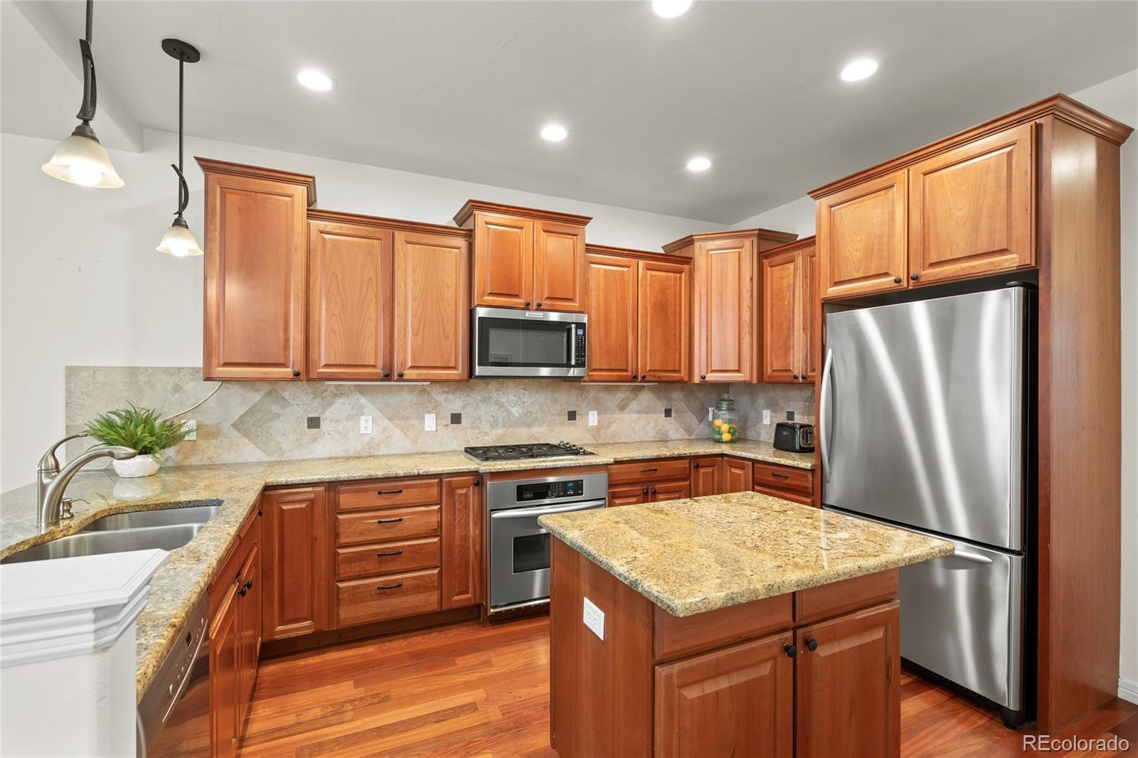 MLS Image #8 for 4545 s monaco street,denver, Colorado