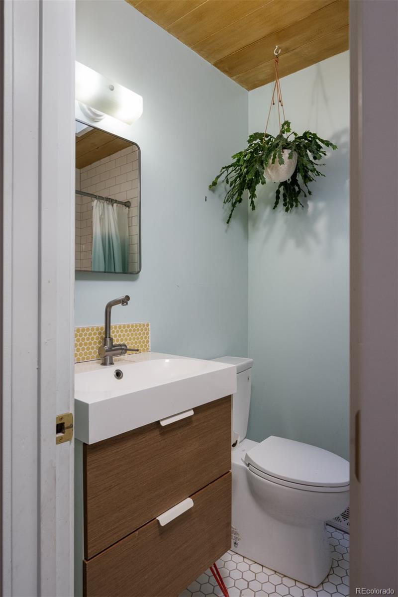 MLS Image #20 for 1838 s jasmine street,denver, Colorado
