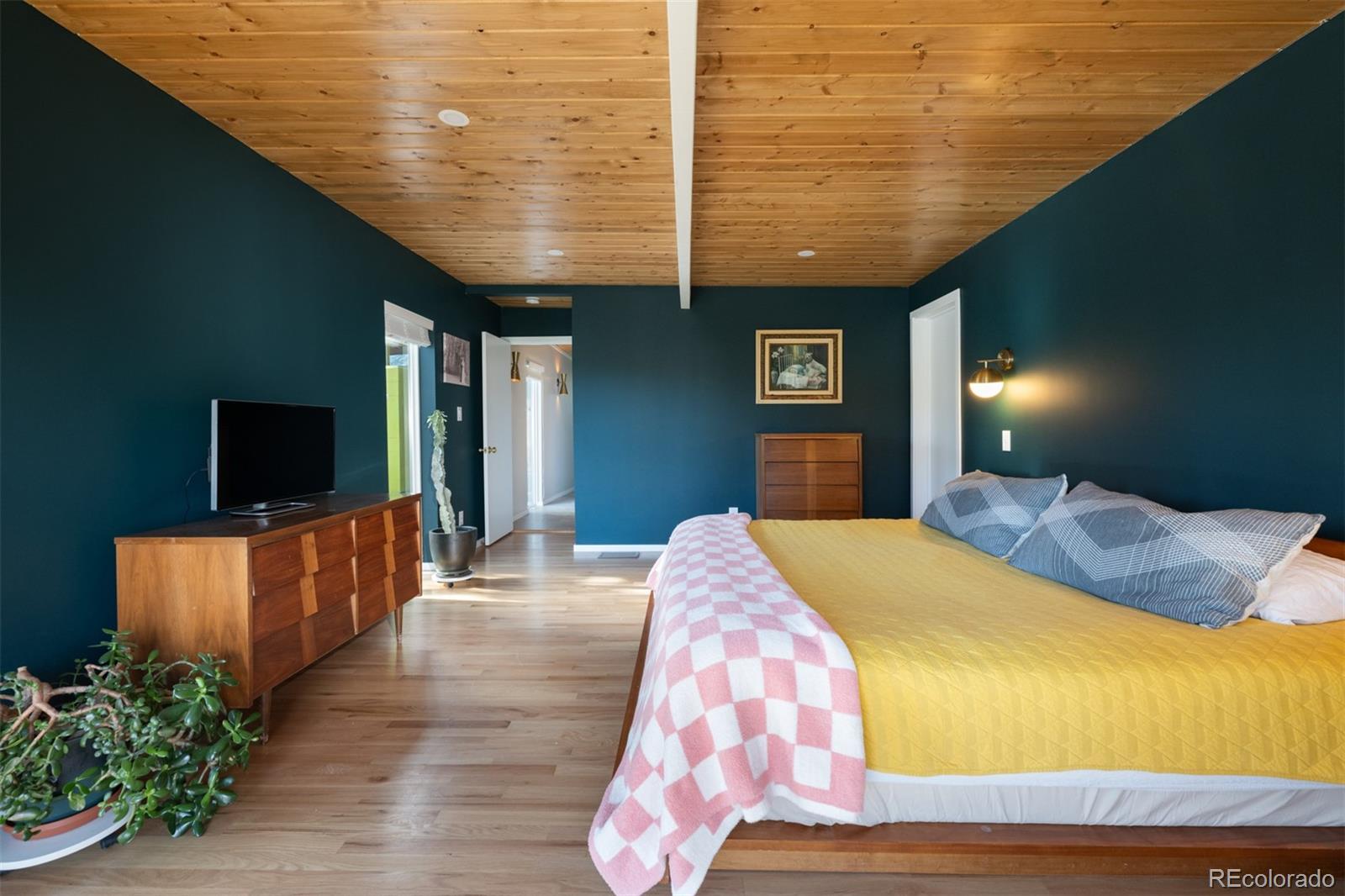 MLS Image #30 for 1838 s jasmine street,denver, Colorado