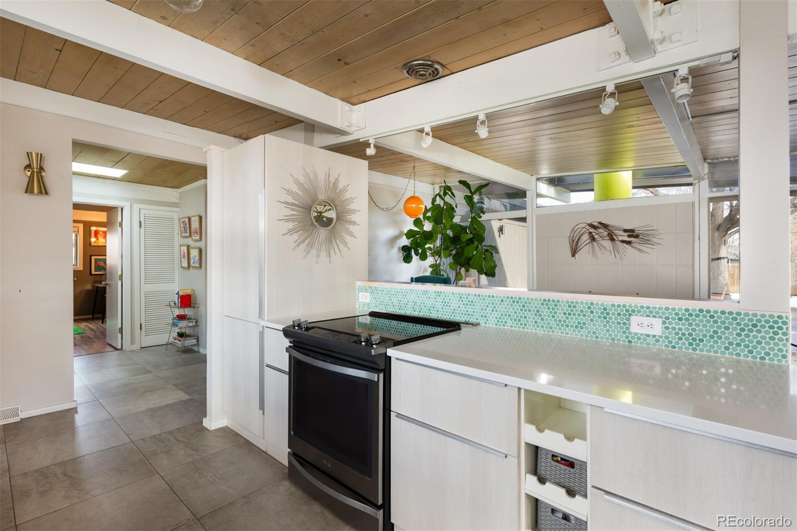 MLS Image #9 for 1838 s jasmine street,denver, Colorado
