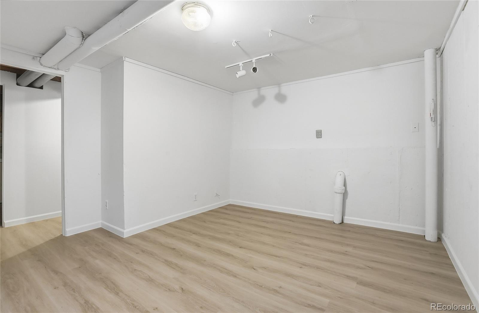 MLS Image #28 for 10187 e peakview avenue,englewood, Colorado