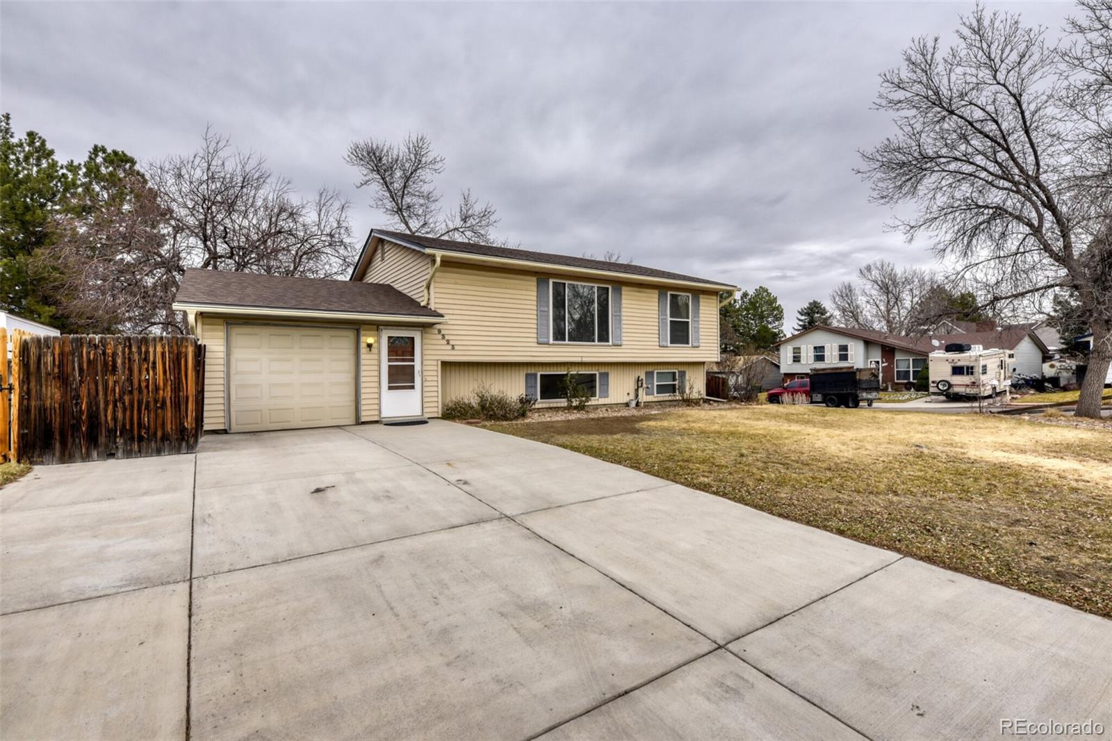 MLS Image #5 for 9323 w columbia place,lakewood, Colorado