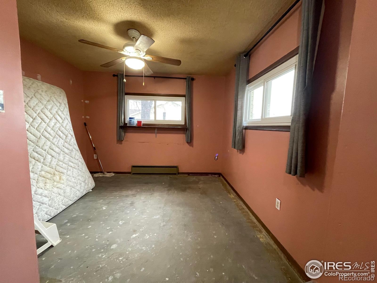 MLS Image #10 for 220  new york avenue,stratton, Colorado
