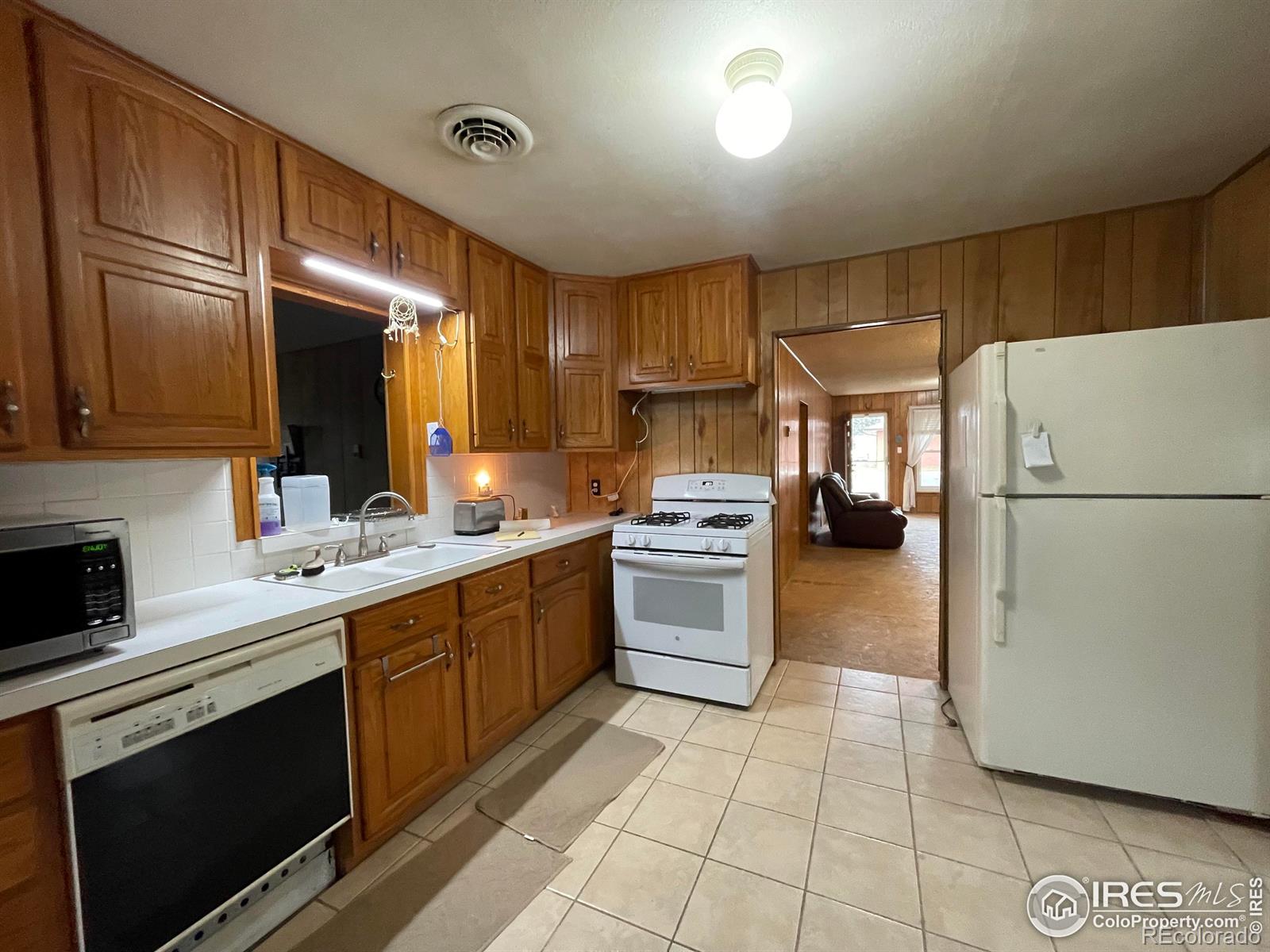 MLS Image #4 for 220  new york avenue,stratton, Colorado