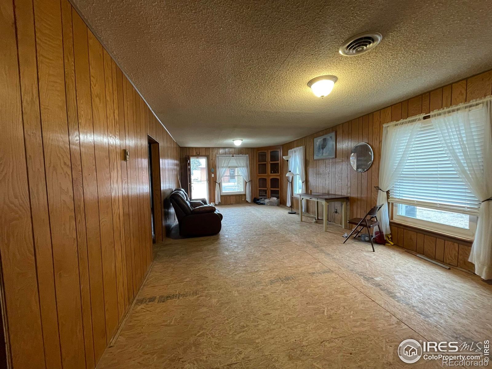 MLS Image #9 for 220  new york avenue,stratton, Colorado