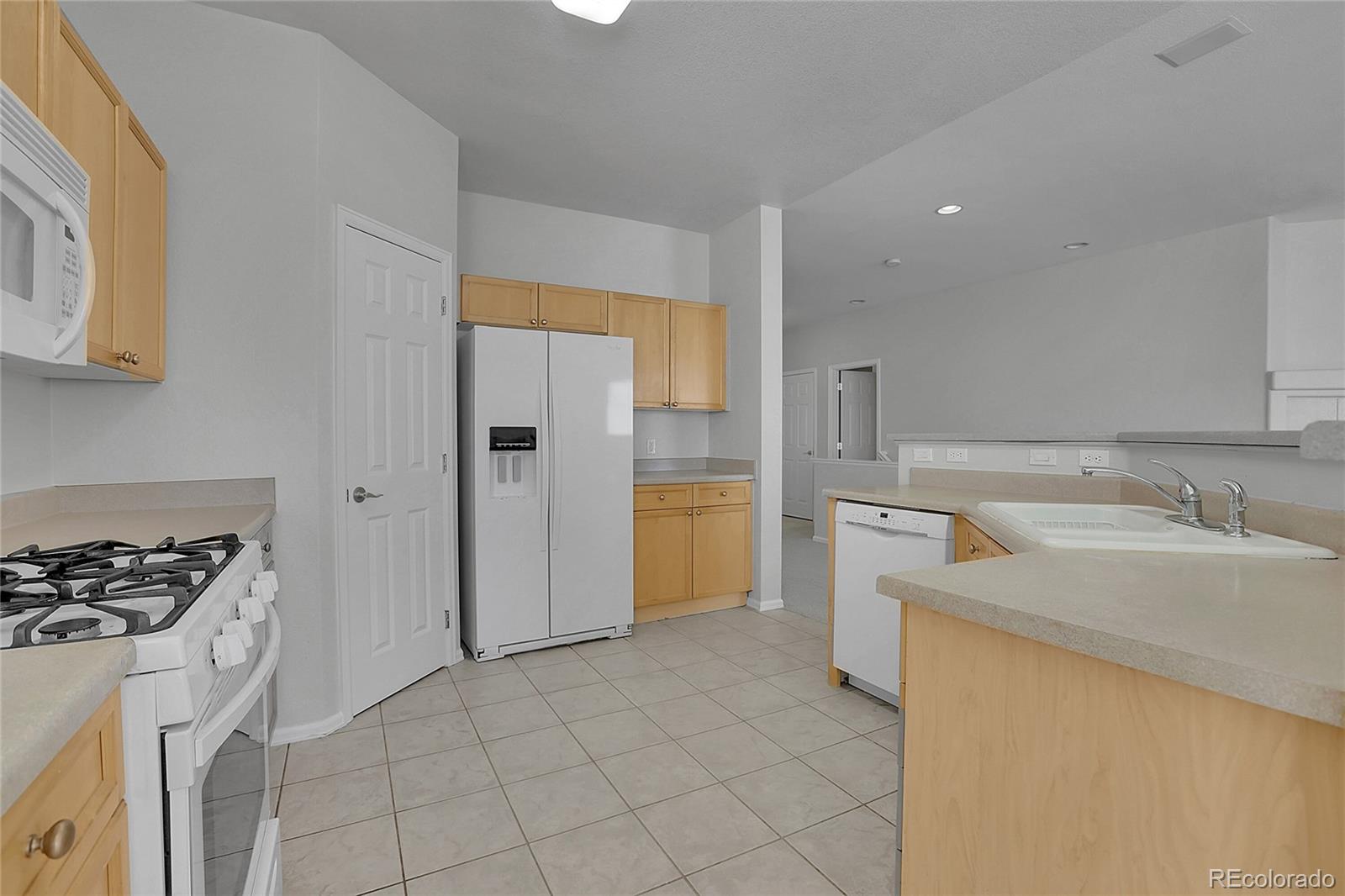 MLS Image #7 for 23418 e long place,aurora, Colorado