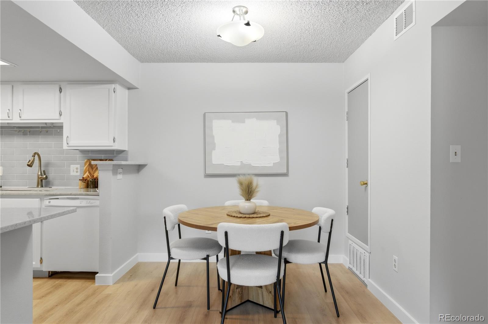 MLS Image #6 for 4400 s quebec street 108m,denver, Colorado