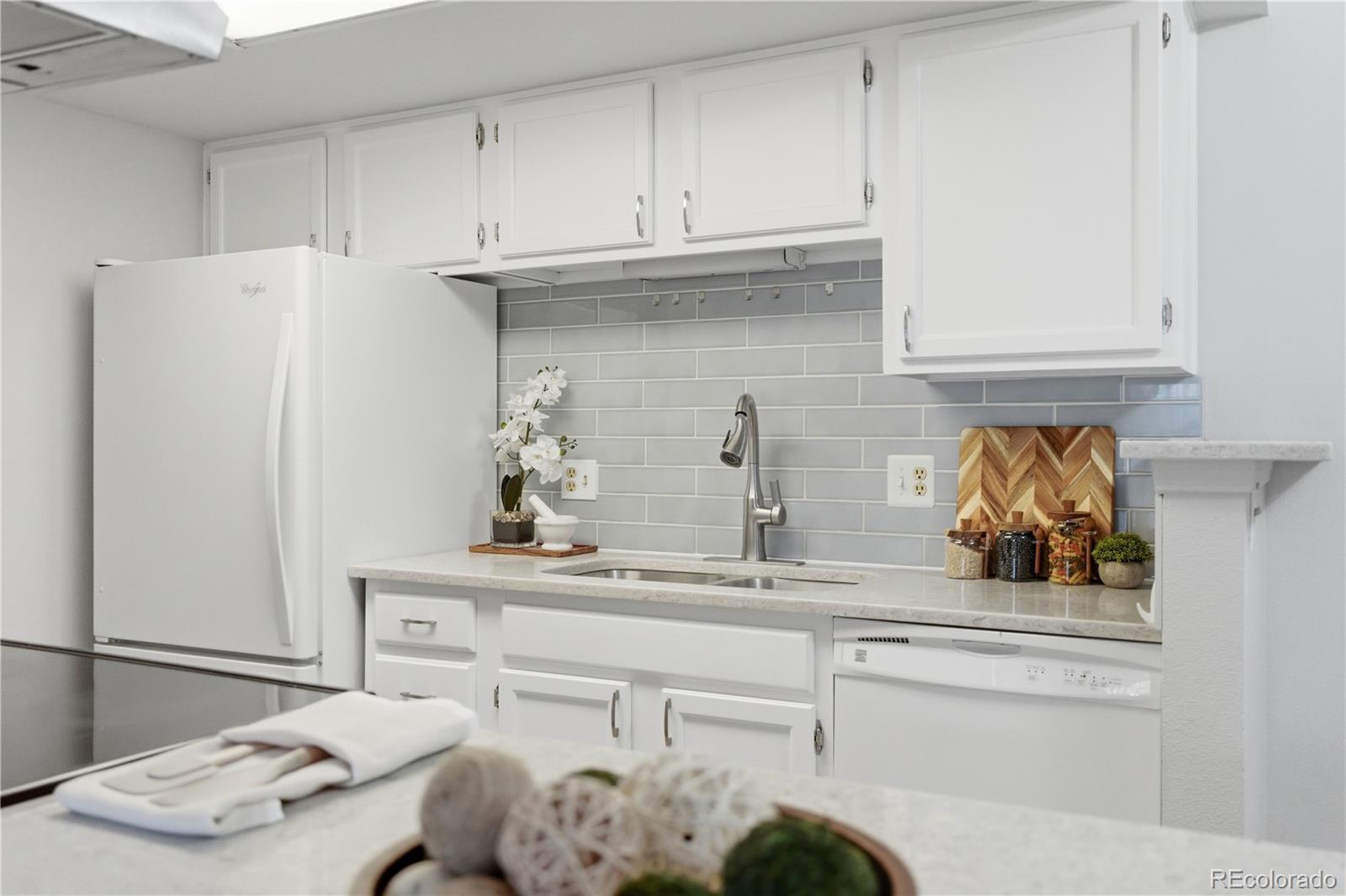 MLS Image #7 for 4400 s quebec street 108m,denver, Colorado