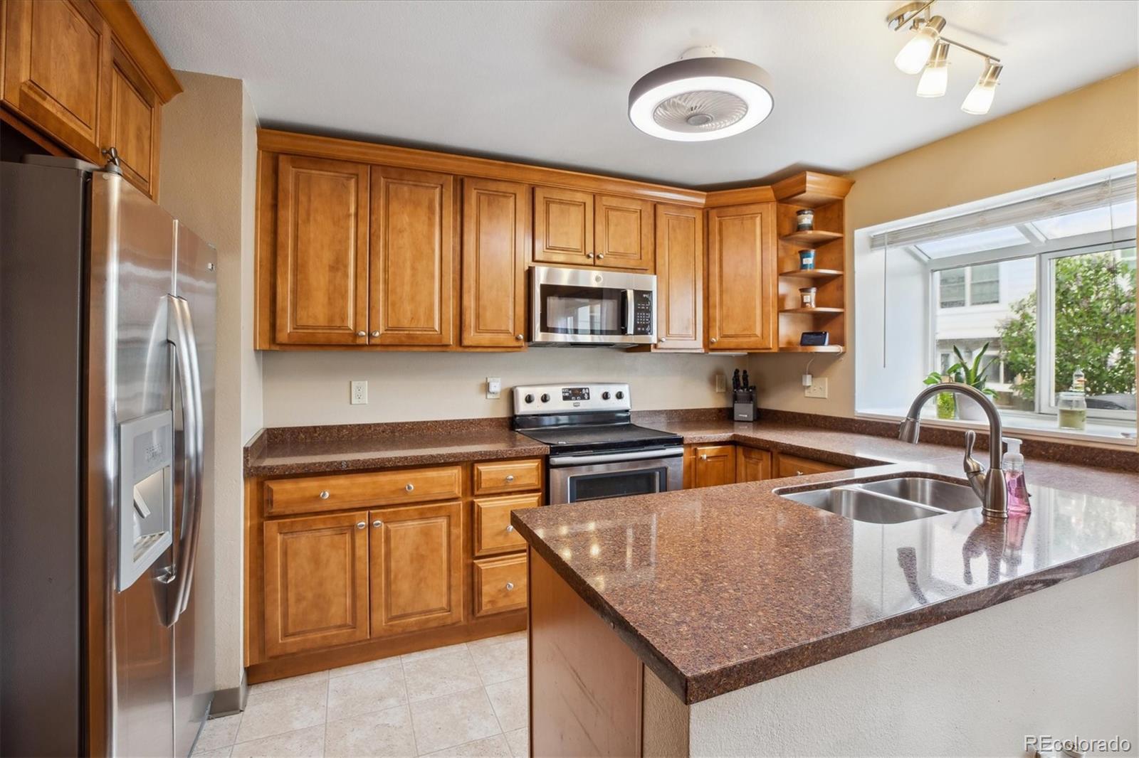 MLS Image #3 for 7665 s steele street,centennial, Colorado