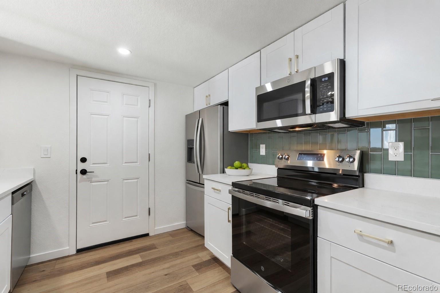 MLS Image #3 for 2752 s lansing way ,aurora, Colorado