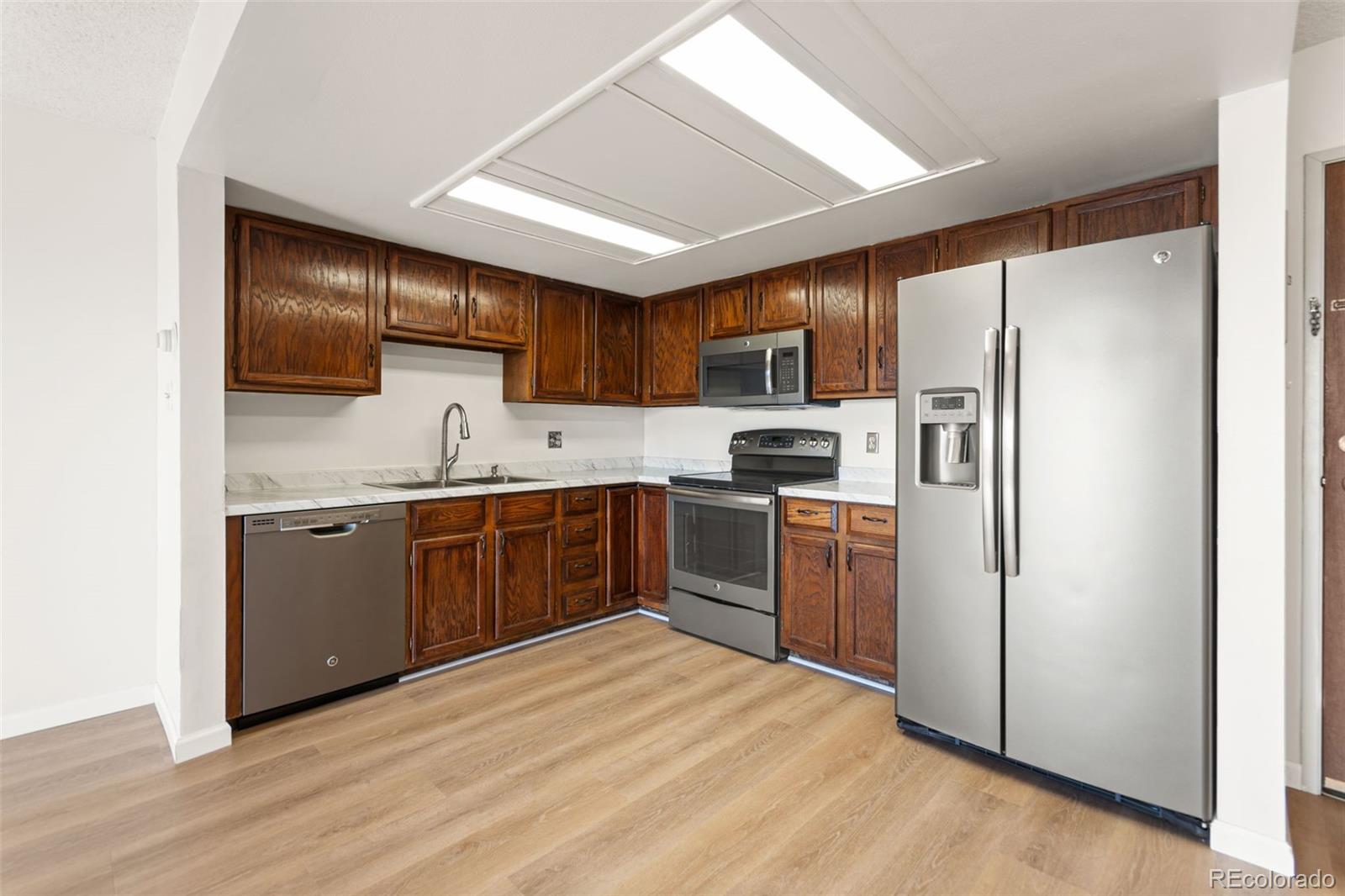 MLS Image #4 for 13992 e marina drive 406,aurora, Colorado
