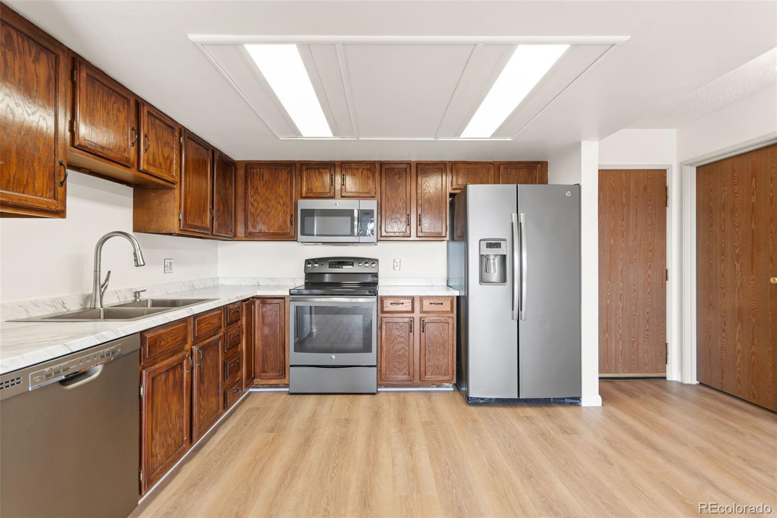 MLS Image #9 for 13992 e marina drive 406,aurora, Colorado