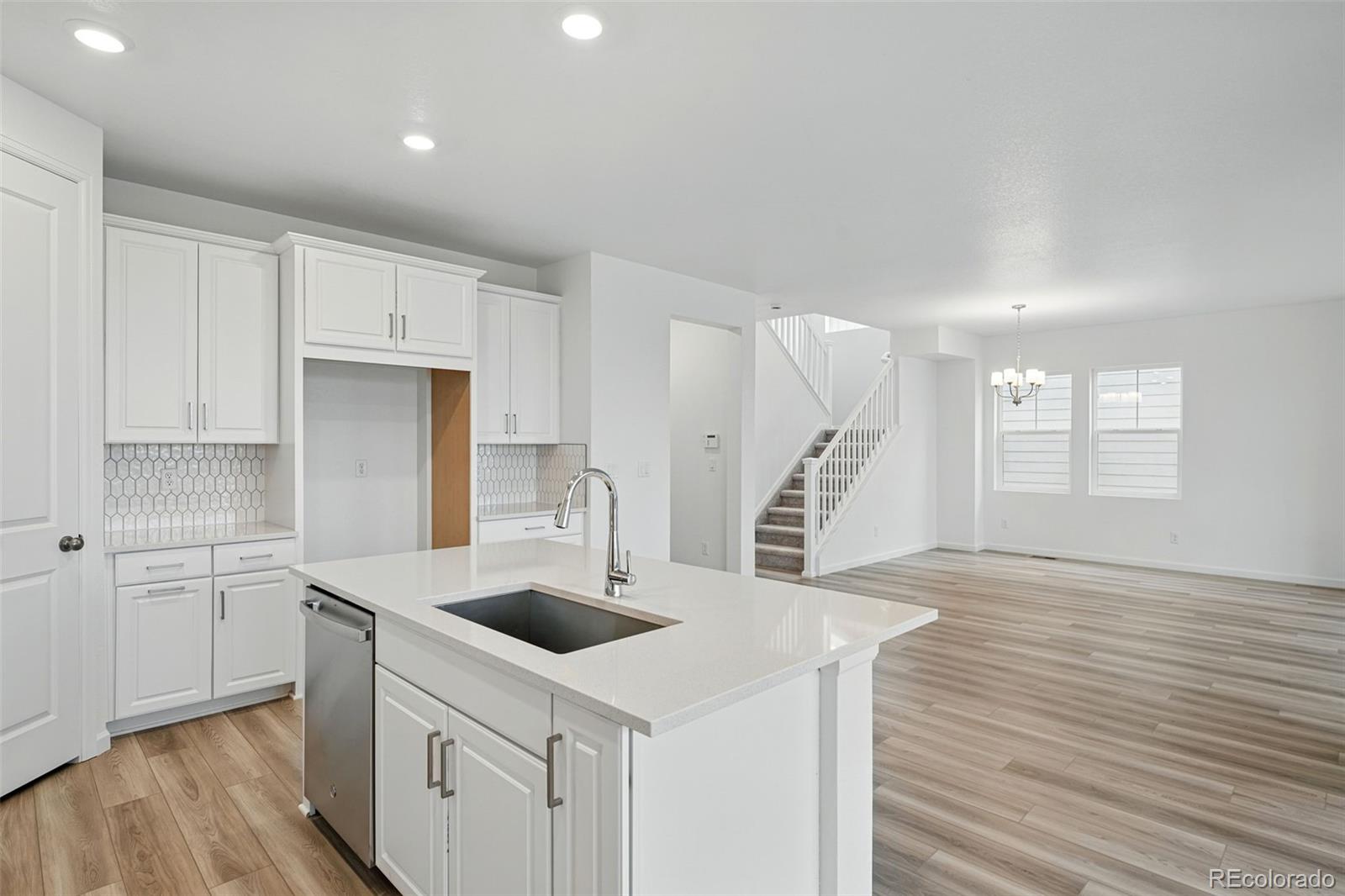 MLS Image #20 for 8840  whiteclover street,littleton, Colorado