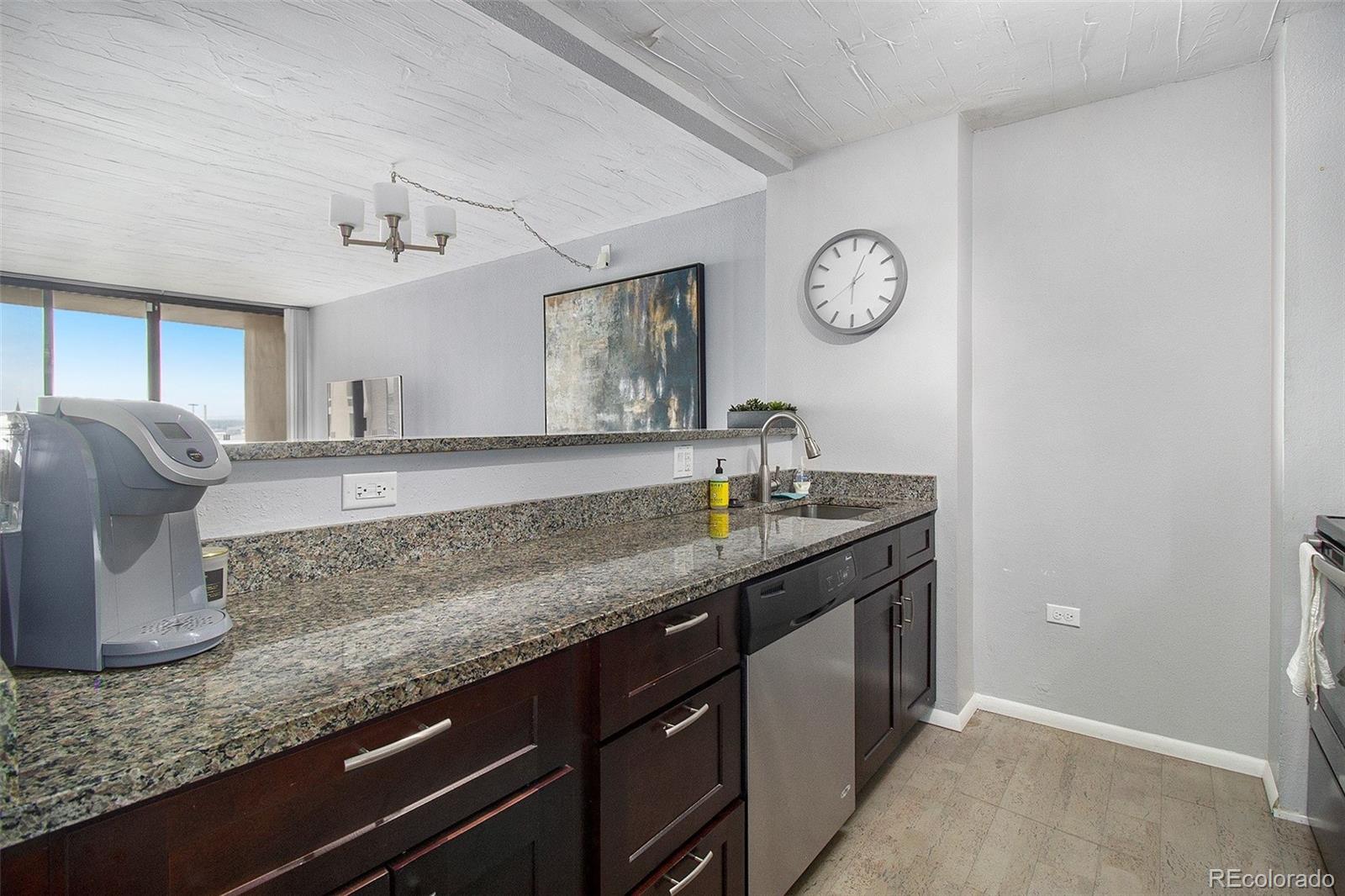 MLS Image #5 for 1020  15th street 9n,denver, Colorado