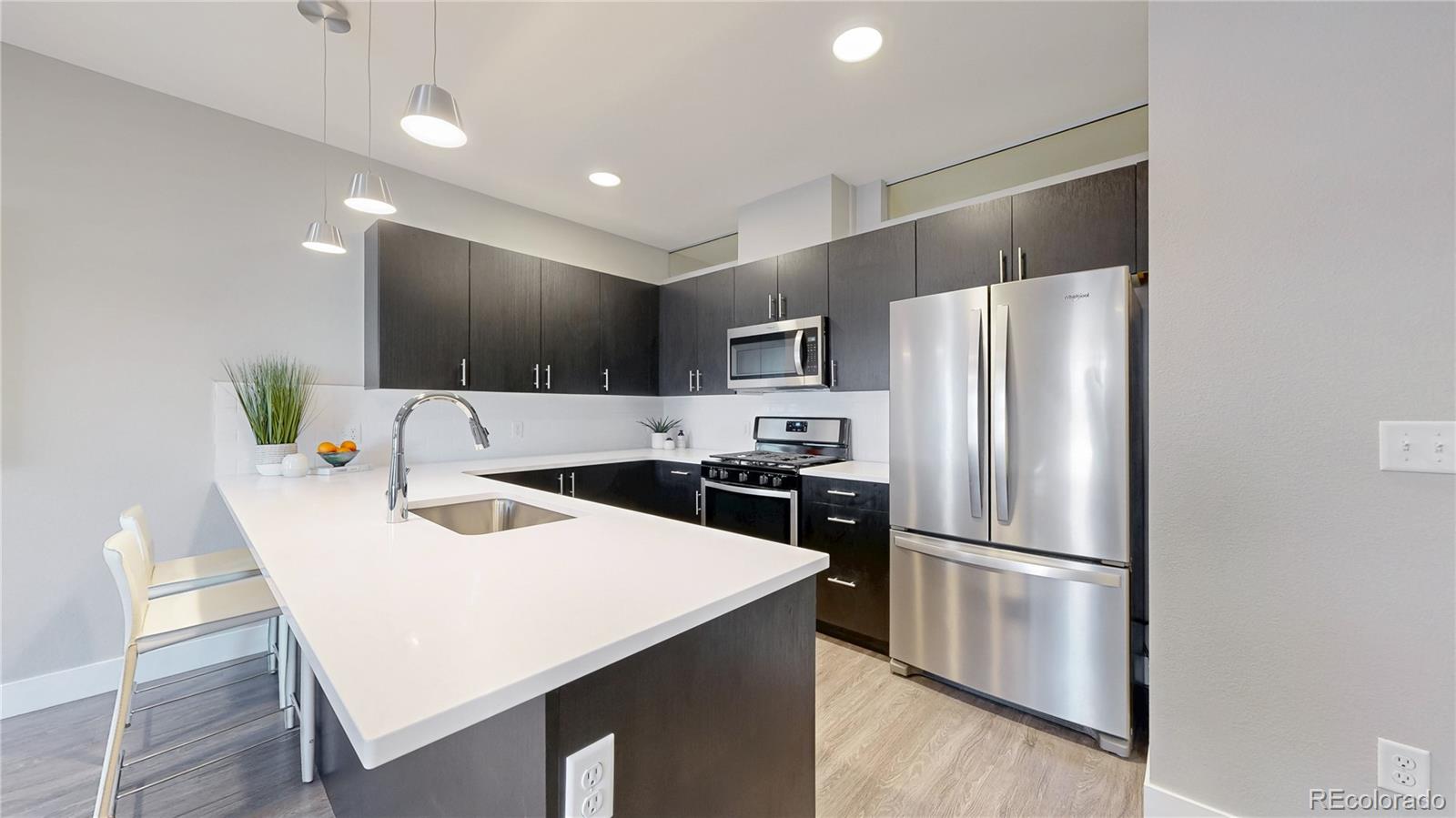 MLS Image #10 for 2374 s university boulevard 307,denver, Colorado