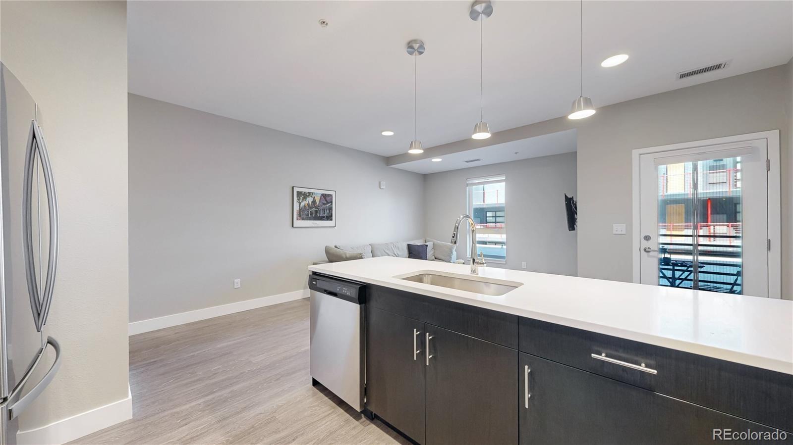 MLS Image #11 for 2374 s university boulevard 307,denver, Colorado