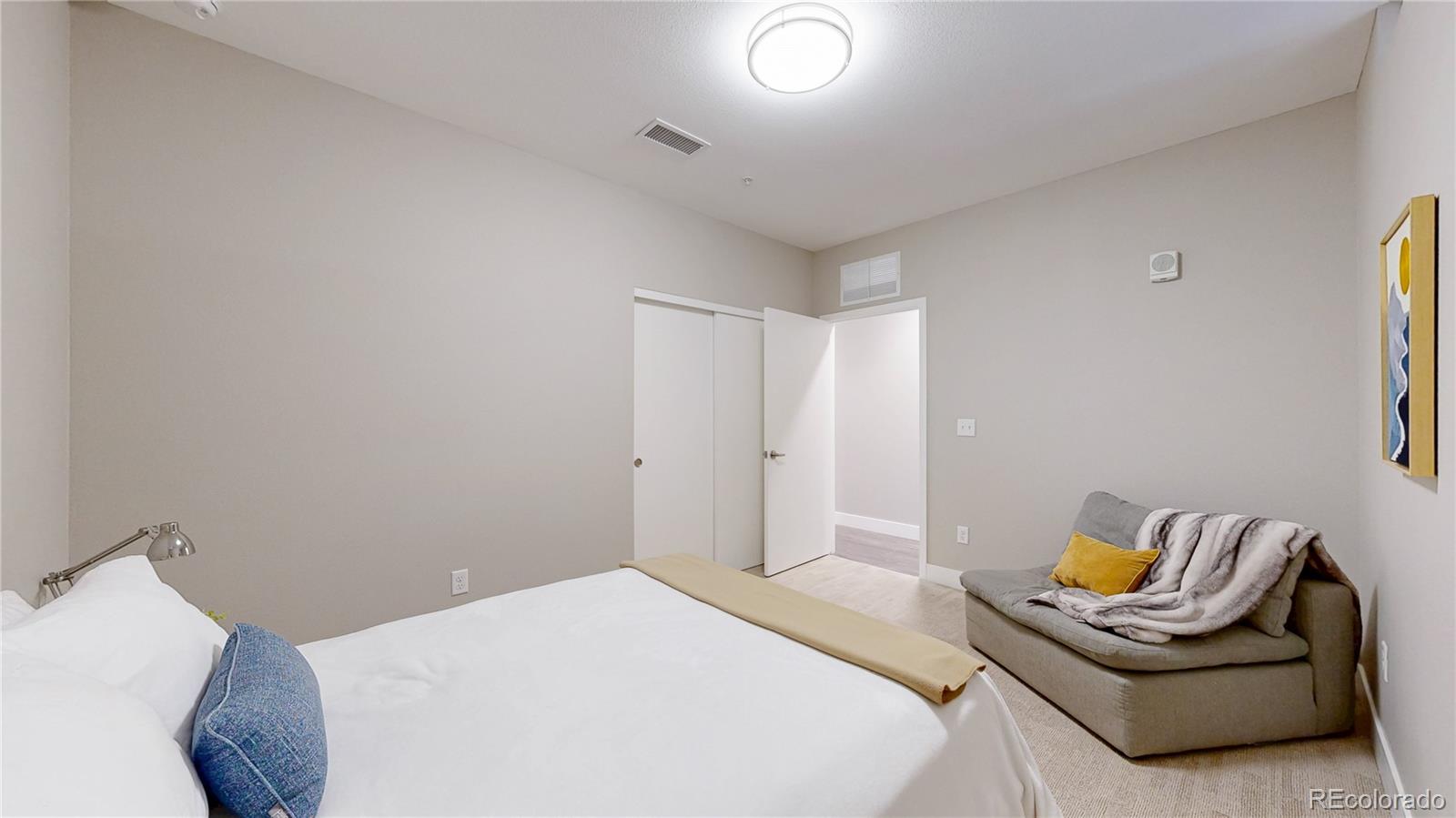 MLS Image #15 for 2374 s university boulevard 307,denver, Colorado