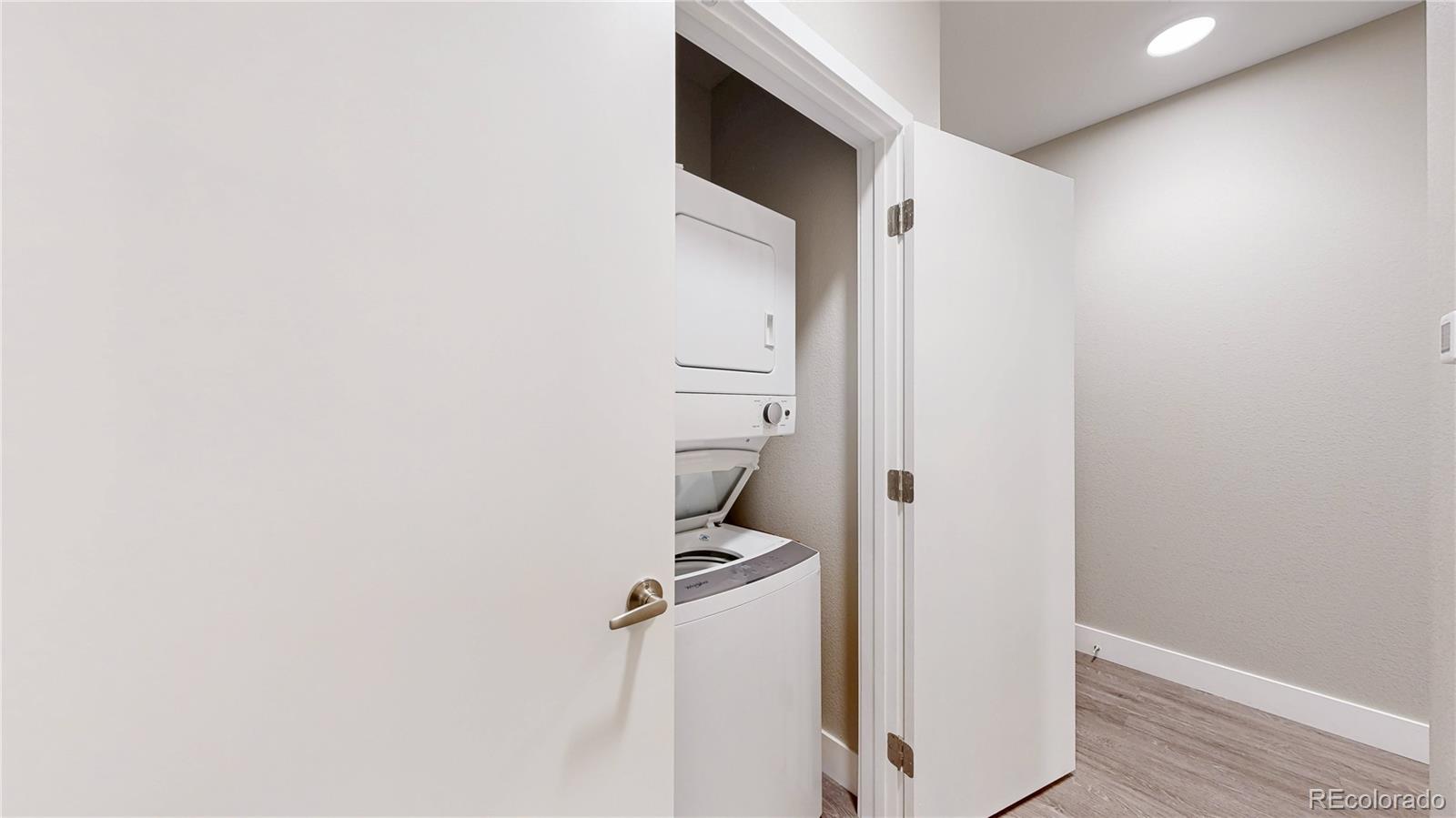 MLS Image #19 for 2374 s university boulevard 307,denver, Colorado