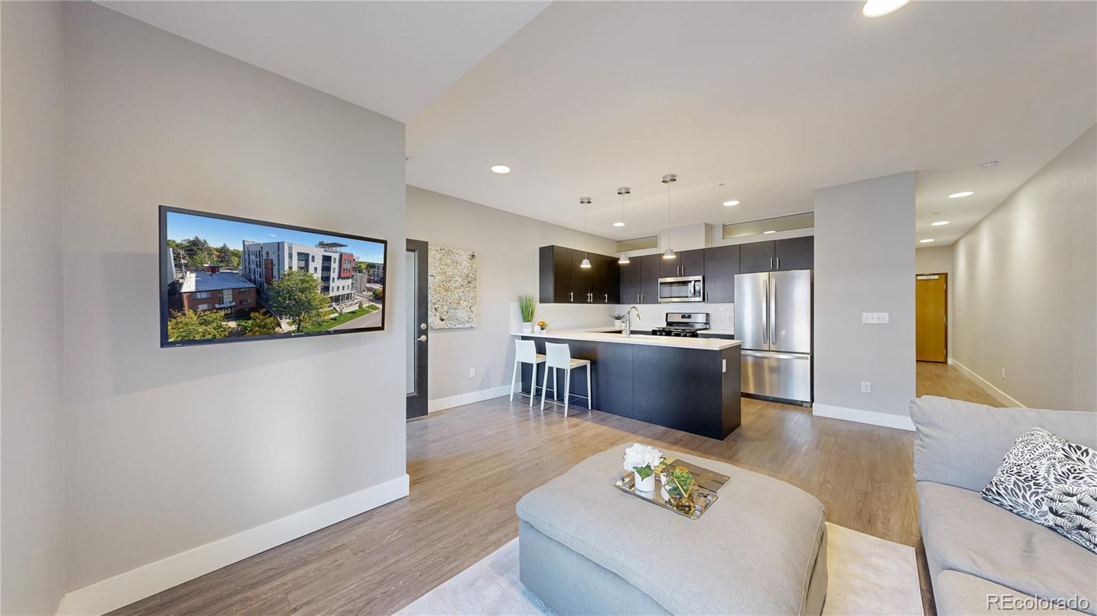 MLS Image #7 for 2374 s university boulevard 307,denver, Colorado