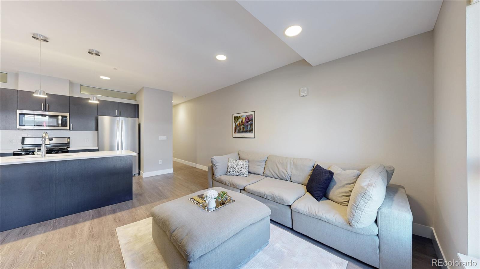 MLS Image #9 for 2374 s university boulevard 307,denver, Colorado