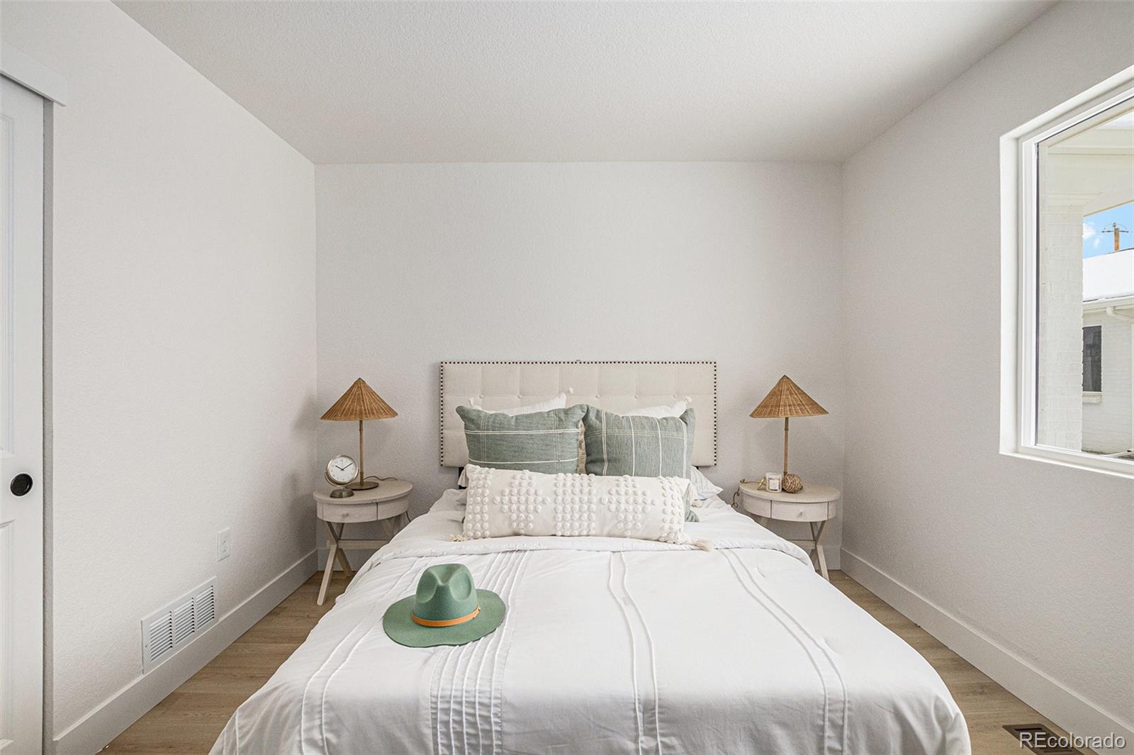 MLS Image #14 for 3211 n steele street,denver, Colorado