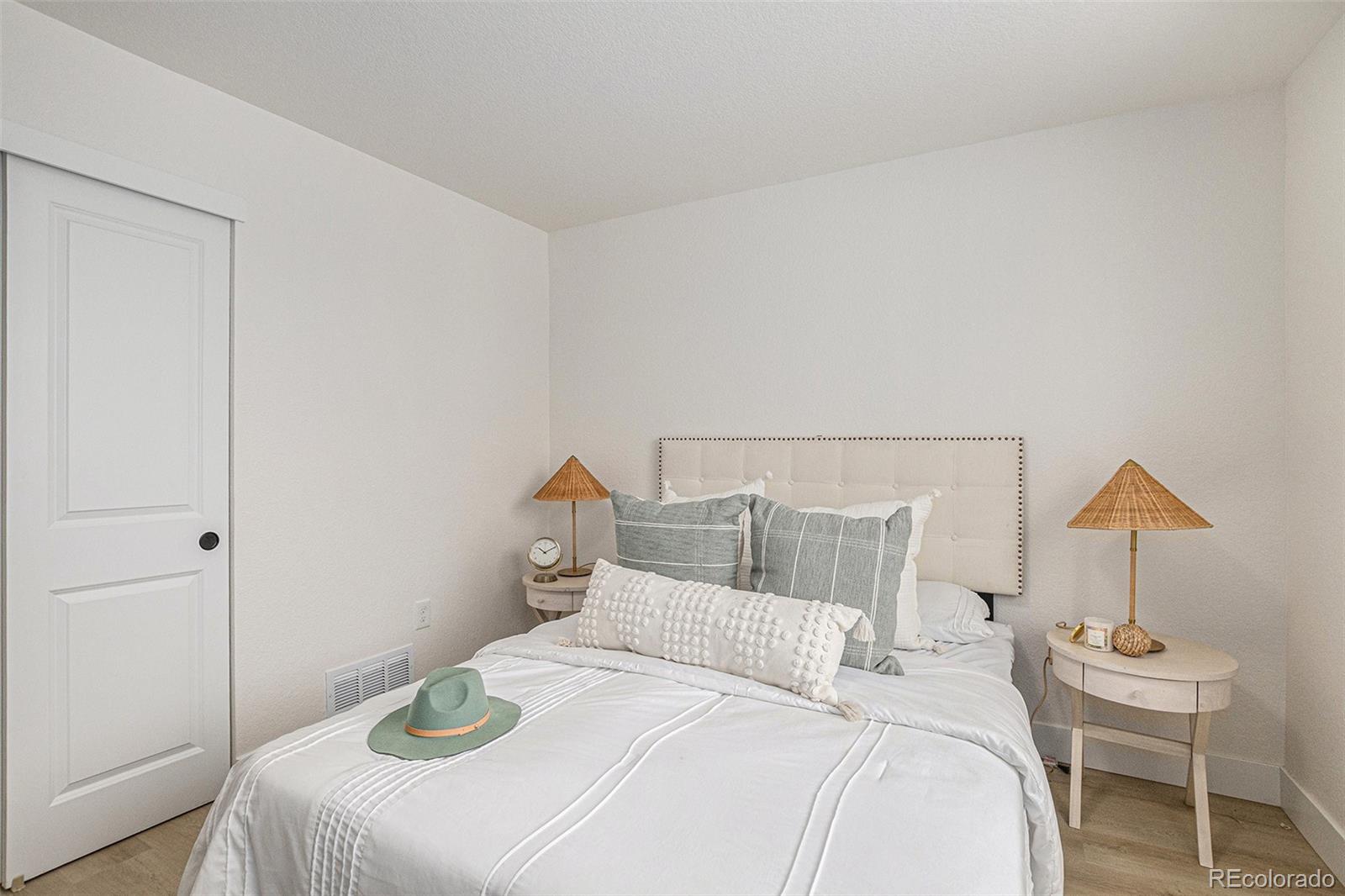 MLS Image #15 for 3211 n steele street,denver, Colorado