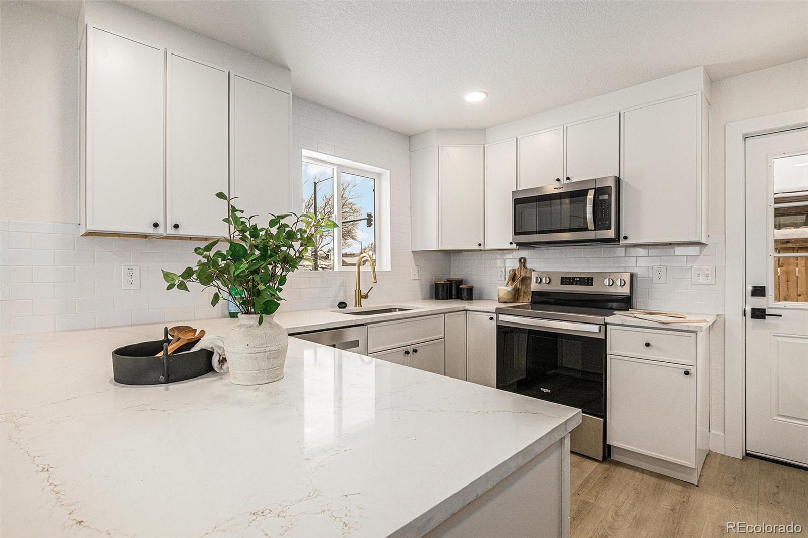 MLS Image #9 for 3211 n steele street,denver, Colorado