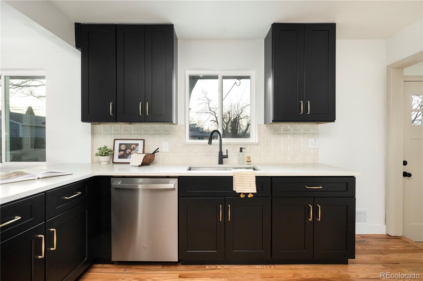 MLS Image #5 for 1617  wolff street,denver, Colorado