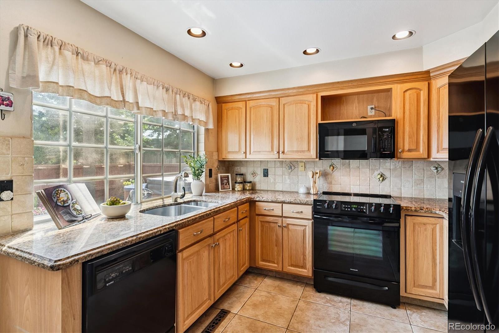 MLS Image #11 for 7976 e phillips circle ,centennial, Colorado