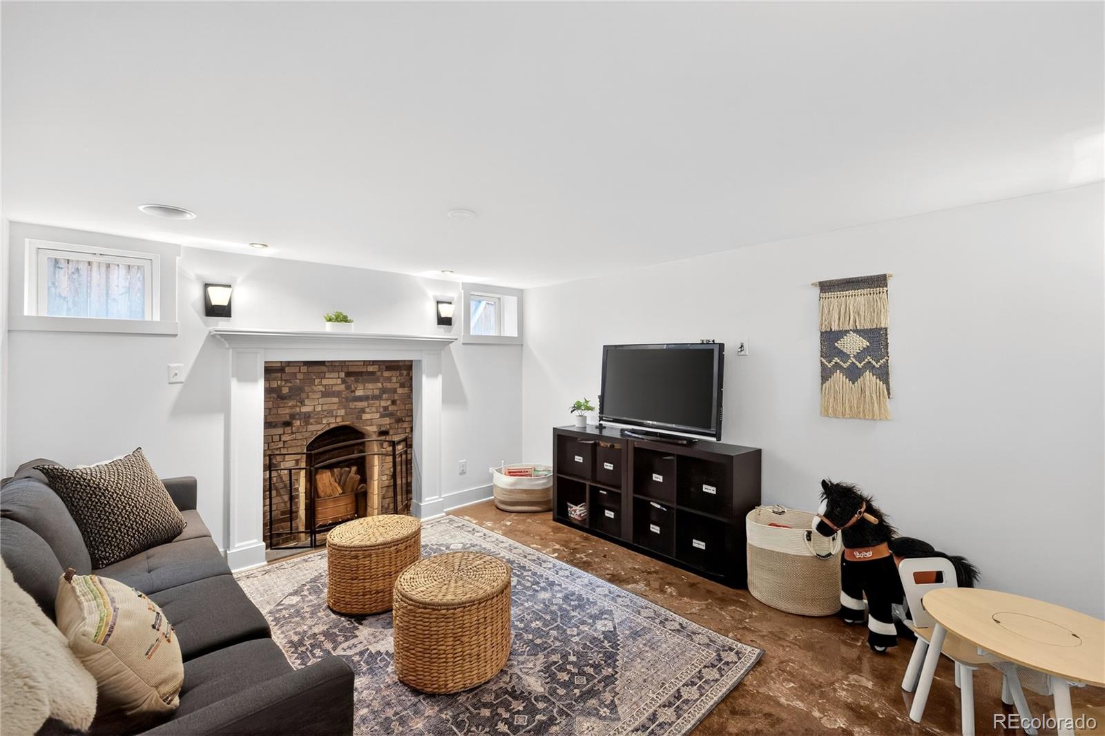 MLS Image #23 for 1530  hudson street,denver, Colorado