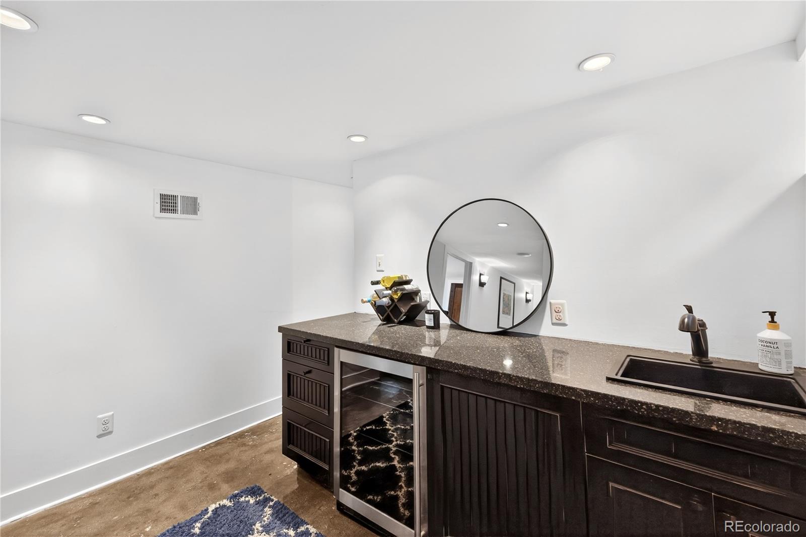 MLS Image #25 for 1530  hudson street,denver, Colorado