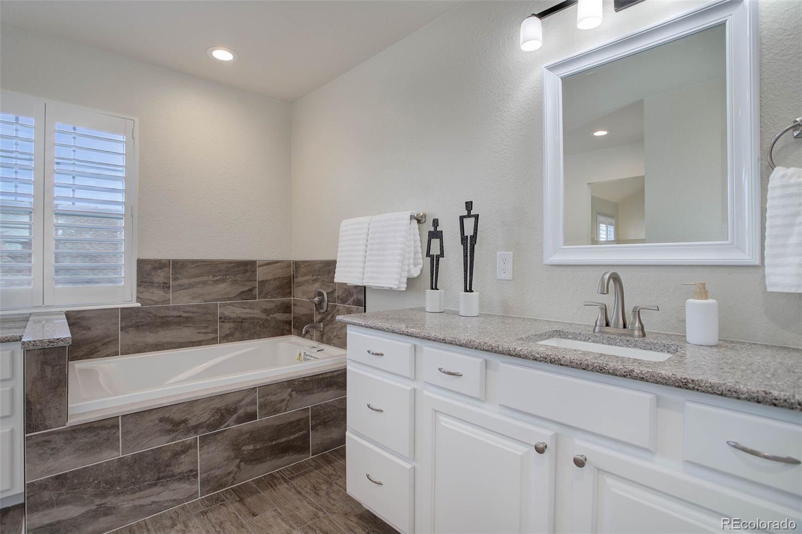 MLS Image #14 for 9877  grove. street c,westminster, Colorado