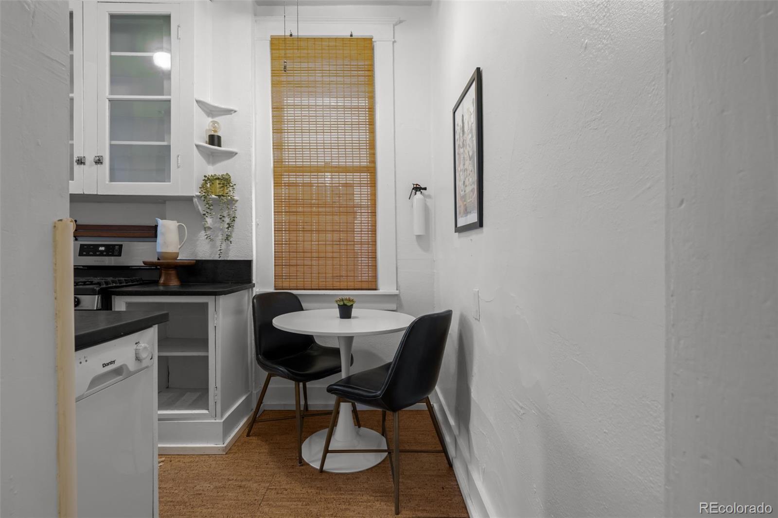 MLS Image #11 for 2922  welton street,denver, Colorado