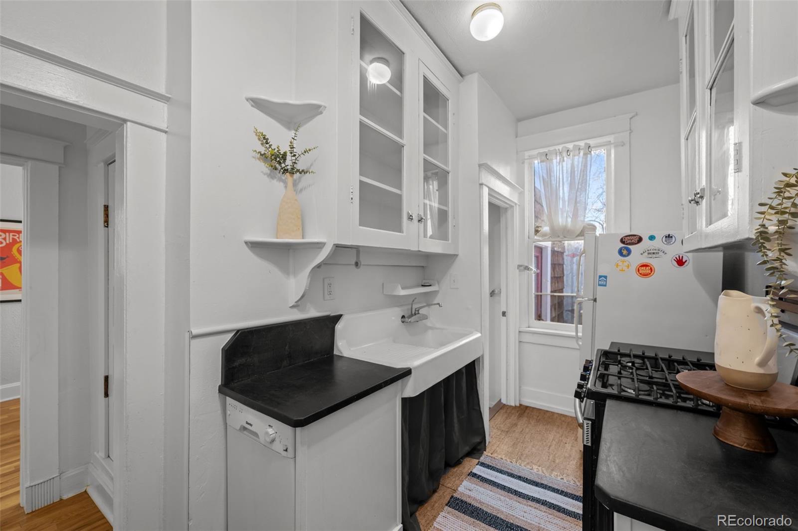 MLS Image #13 for 2922  welton street,denver, Colorado