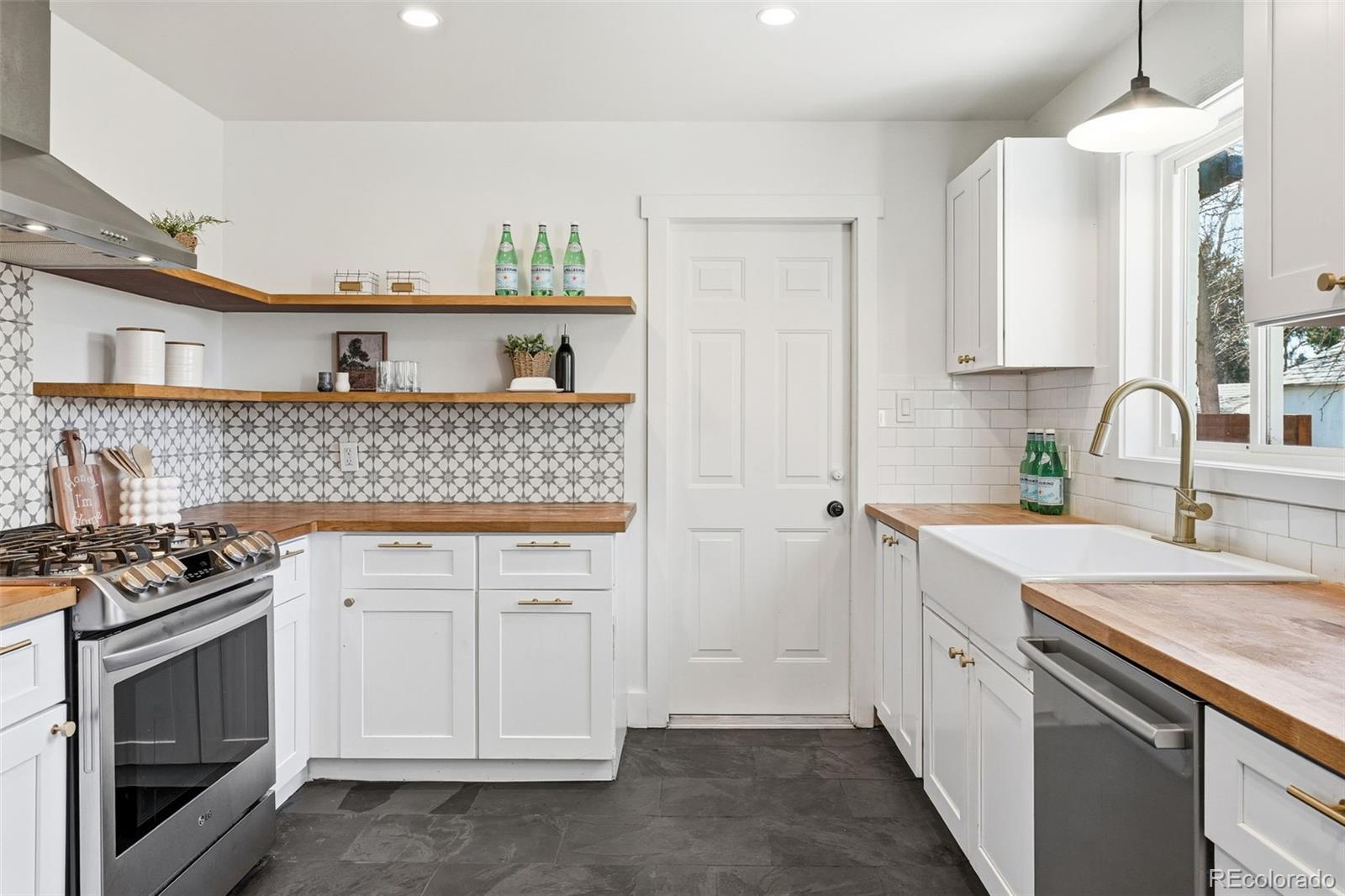 MLS Image #12 for 6645 s race circle,centennial, Colorado