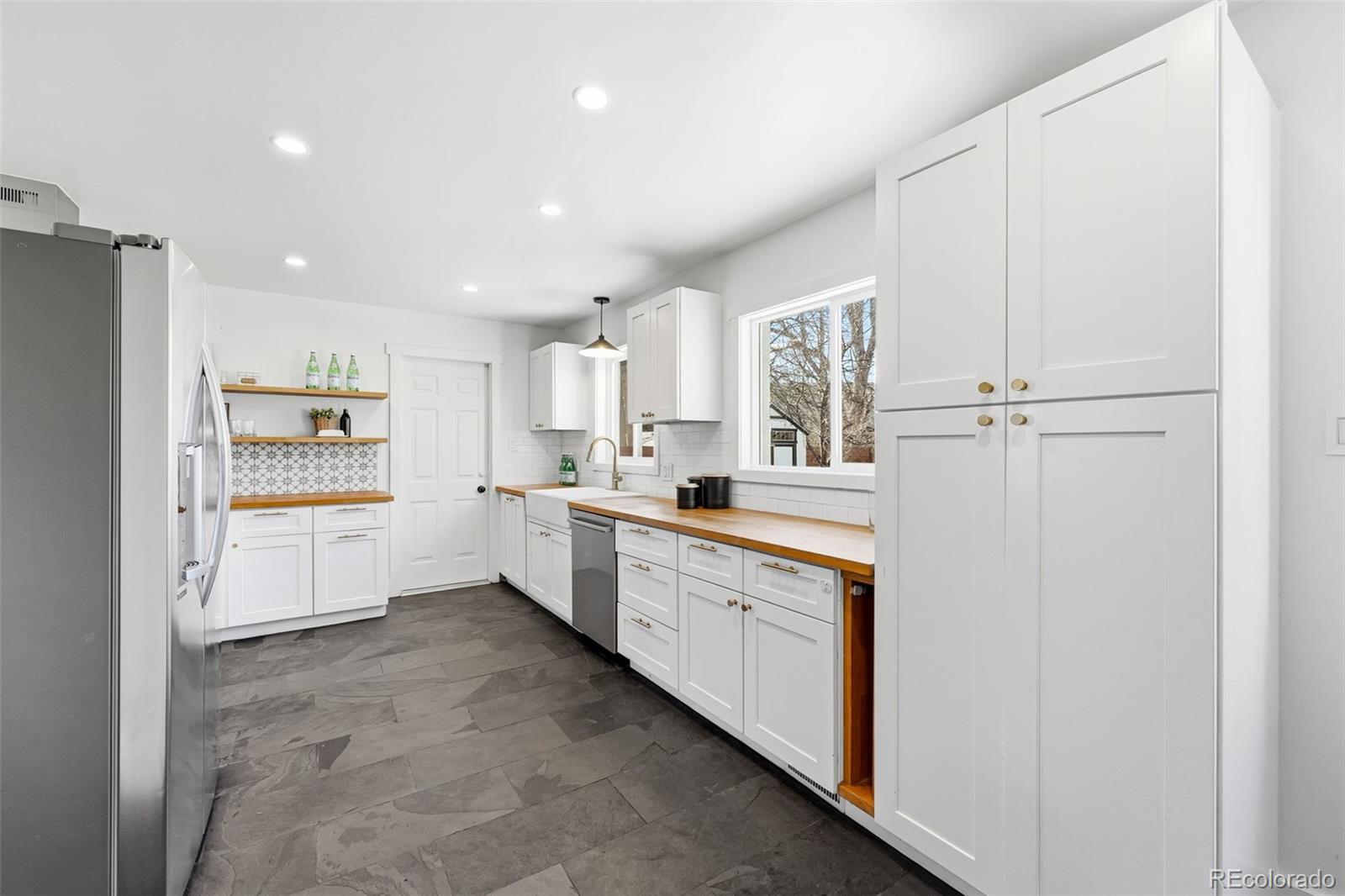 MLS Image #9 for 6645 s race circle,centennial, Colorado